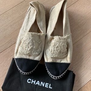 CHANEL Beige White with Black Espadrilles SZ 38